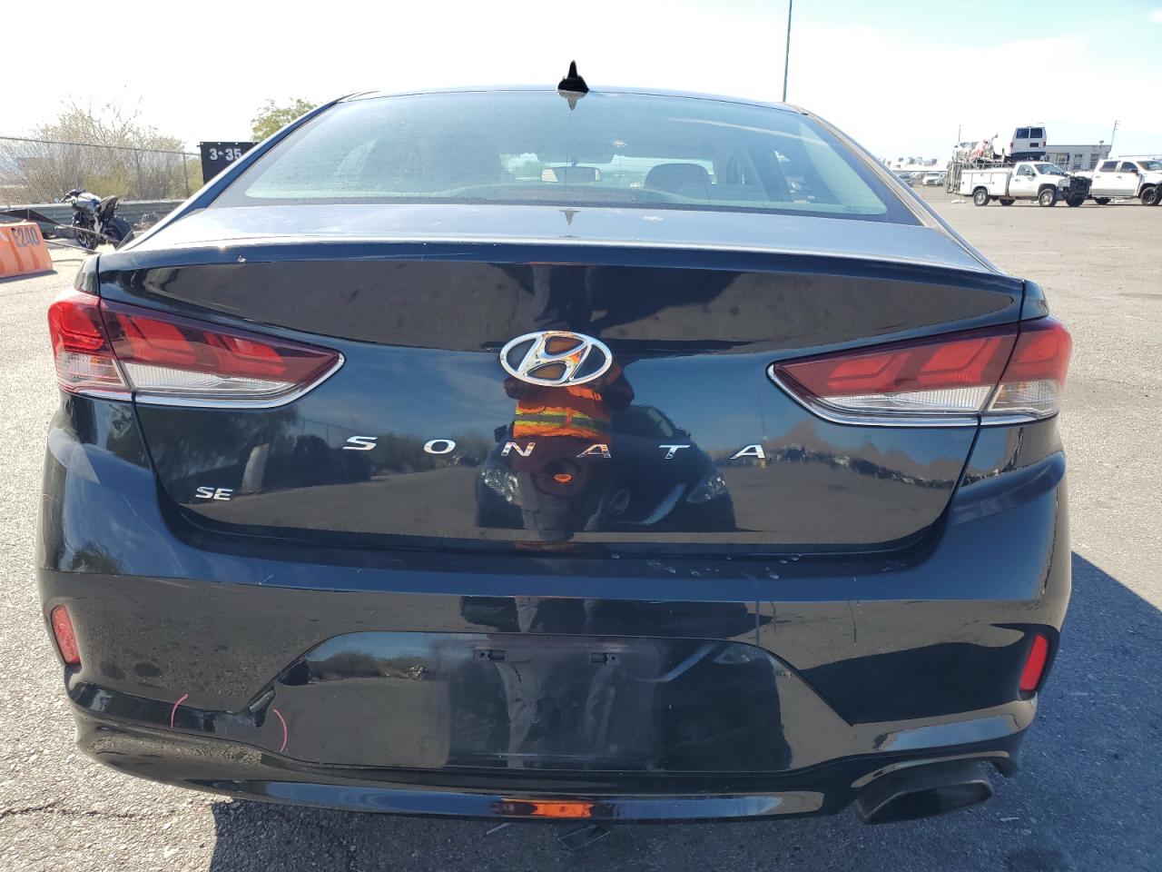 5NPE24AF9JH696307 2018 Hyundai Sonata Se