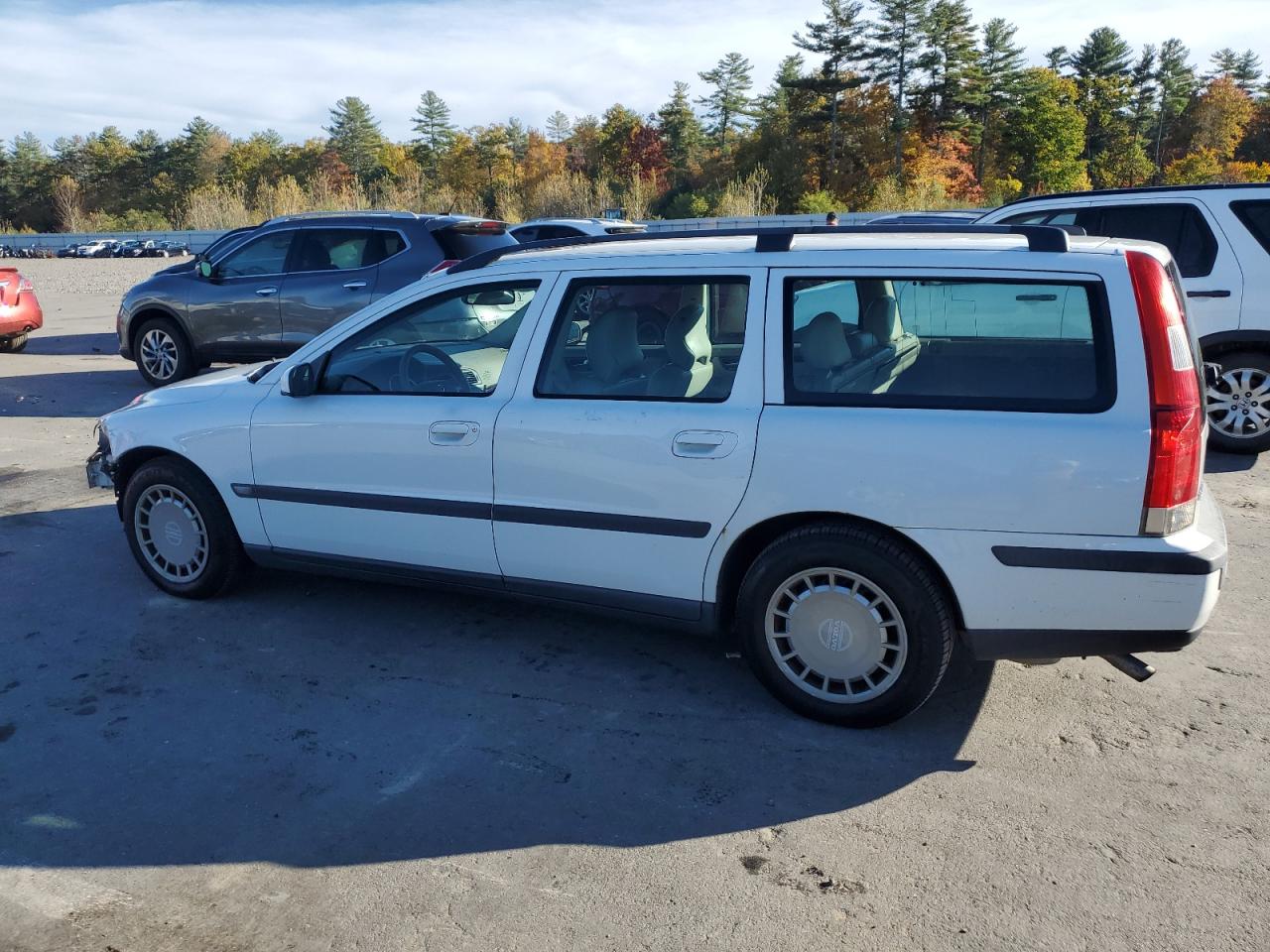 2004 Volvo V70 - Image 2