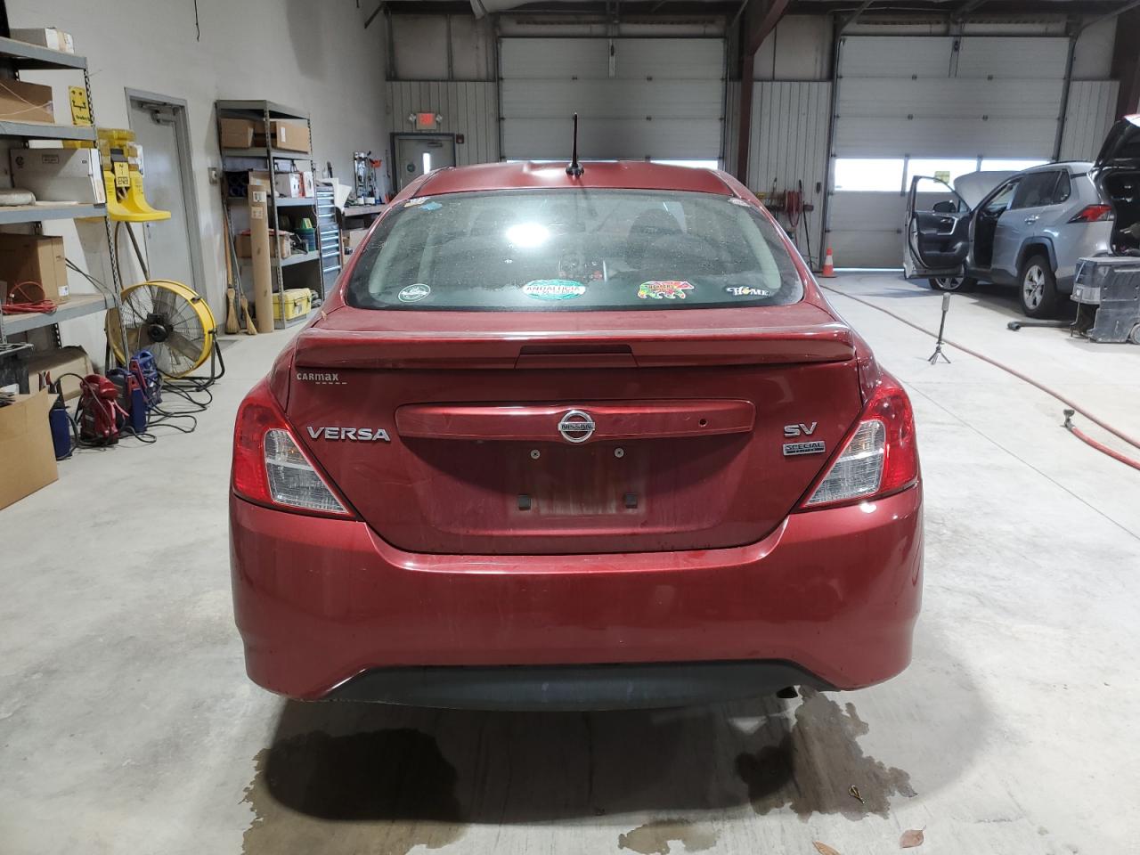 2018 Nissan Versa S VIN: 3N1CN7AP5JL865475 Lot: 76345904