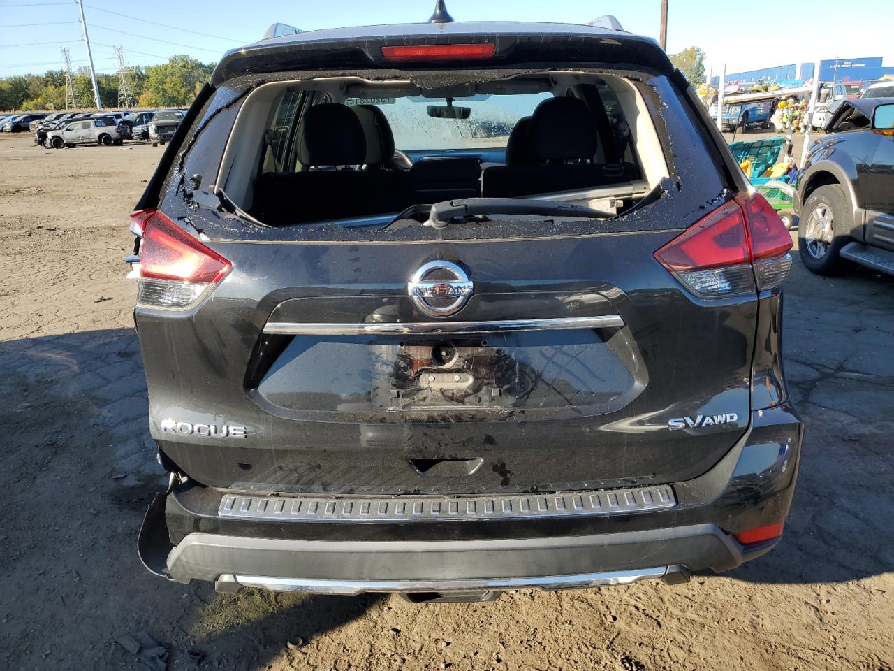 KNMAT2MV8JP576943 2018 Nissan Rogue S