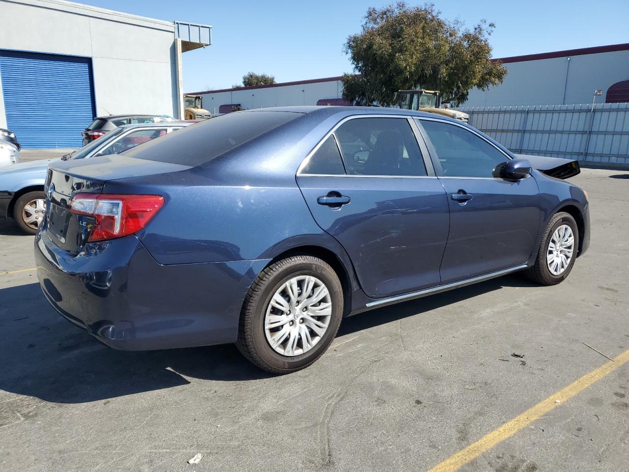 2014 Toyota Camry - Image 3