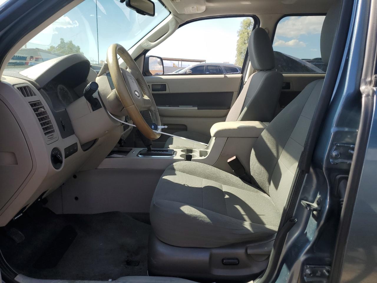 1FMCU9DG4AKA69689 2010 Ford Escape Xlt