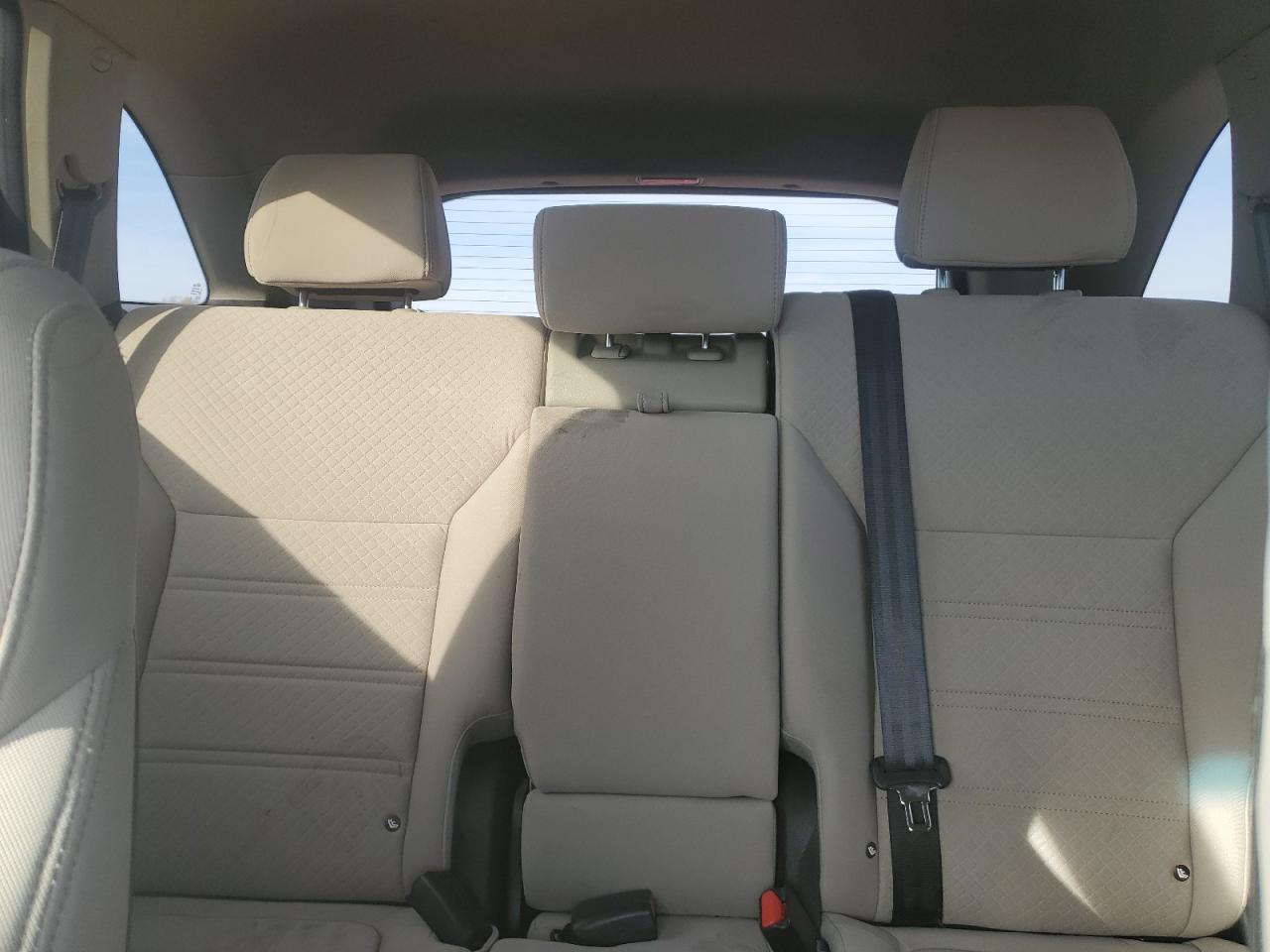 2016 Kia Sorento - Image 10