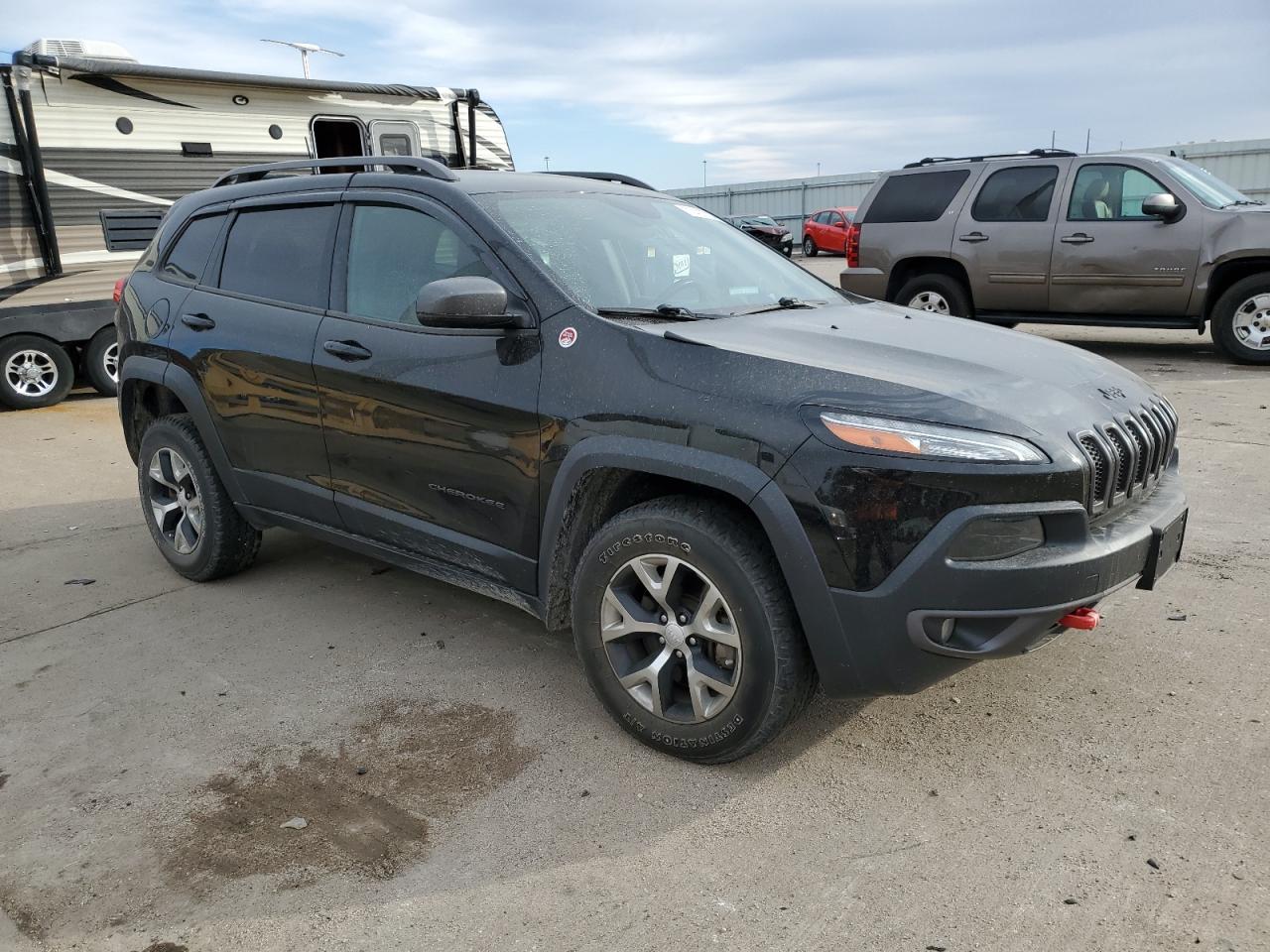 VIN 1C4PJMBX3JD513041 2018 JEEP CHEROKEE no.4