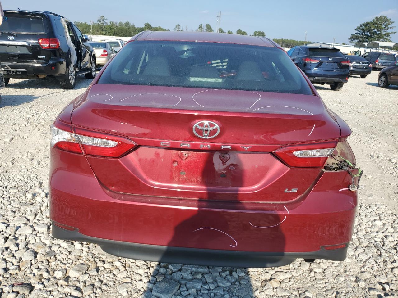 4T1B11HKXJU660053 2018 Toyota Camry L