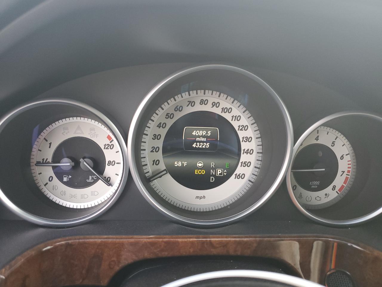 2014 Mercedes-Benz E 350 4Matic VIN: WDDHF8JB4EA833324 Lot: 76285484