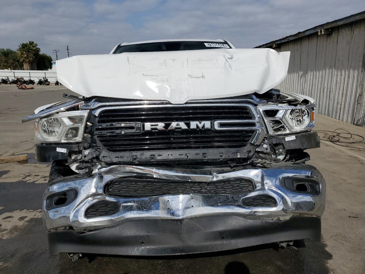 VIN 1C6SRFBT4KN833144 2019 RAM 1500 no.5