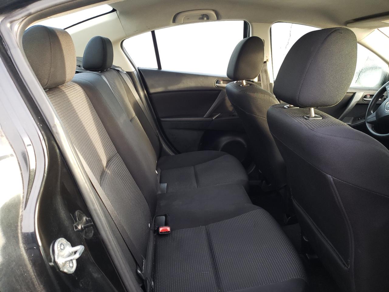 2012 Mazda 3 - Image 11