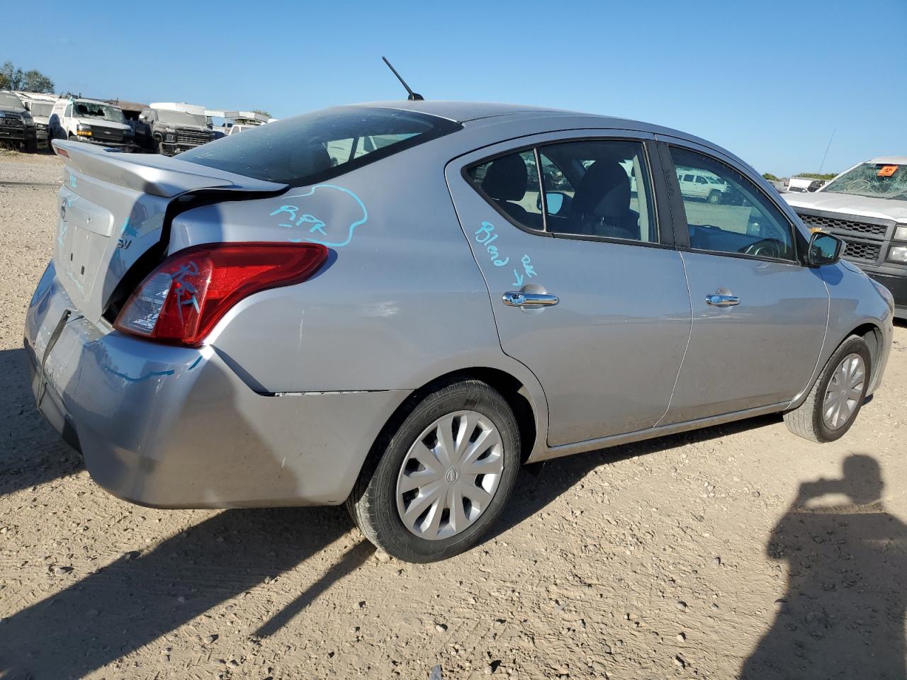 2019 Nissan Versa - Image 3