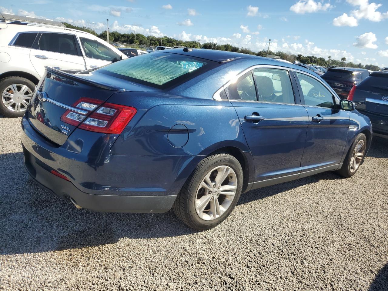 1FAHP2H87GG157486 2016 Ford Taurus Sel