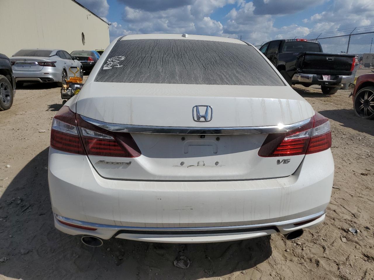 2016 Honda Accord Exl VIN: 1HGCR3F89GA017113 Lot: 77524934