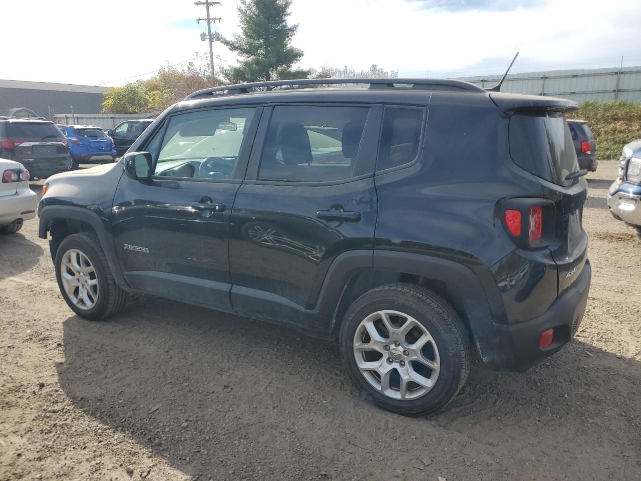 2017 Jeep Renegade - Image 2