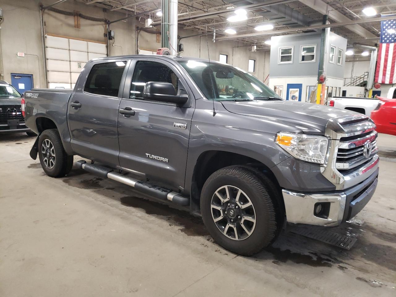 VIN 5TFDW5F18HX583773 2017 TOYOTA TUNDRA no.4