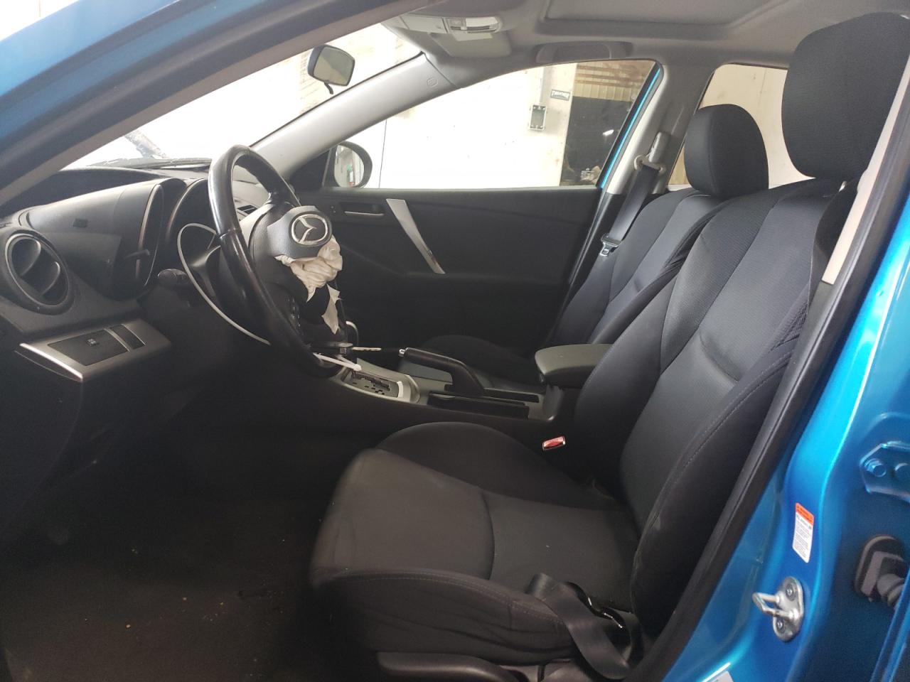 2010 Mazda 3 - Image 7