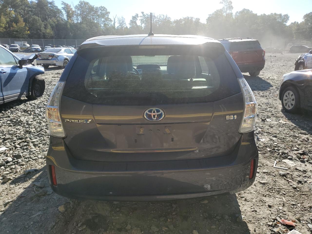 JTDZN3EU7EJ002433 2014 Toyota Prius V