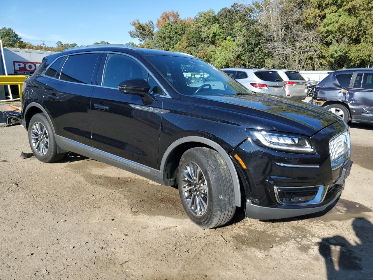 2019 Lincoln Nautilus - Image 4