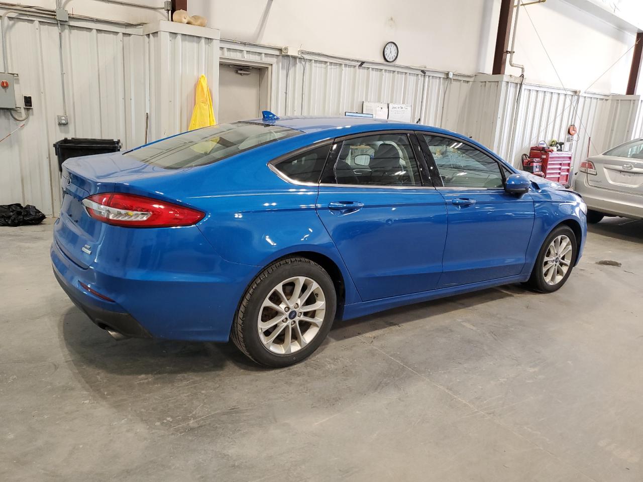 2019 Ford Fusion - Image 3