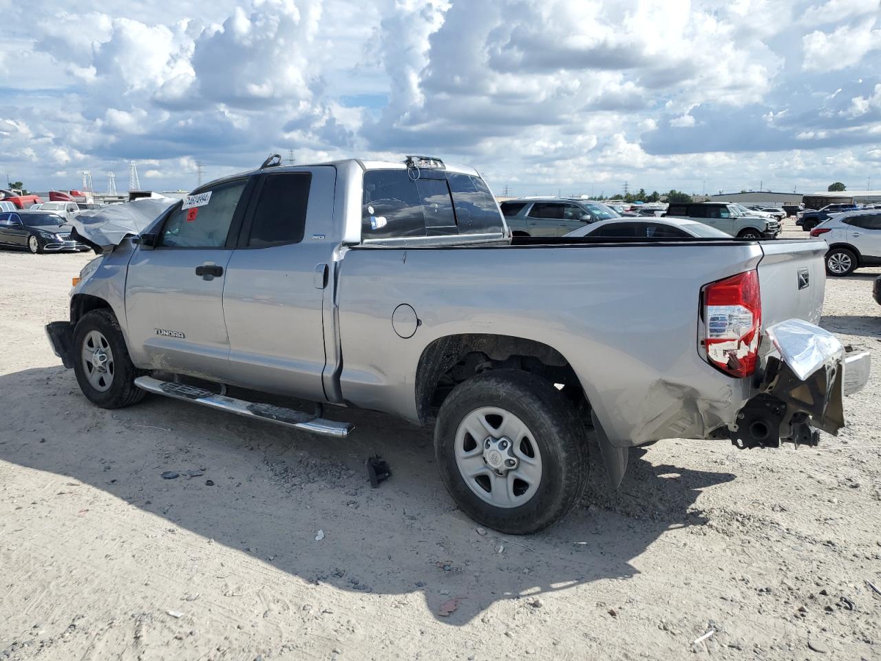 5TFRM5F14HX122453 2017 Toyota Tundra Double Cab Sr