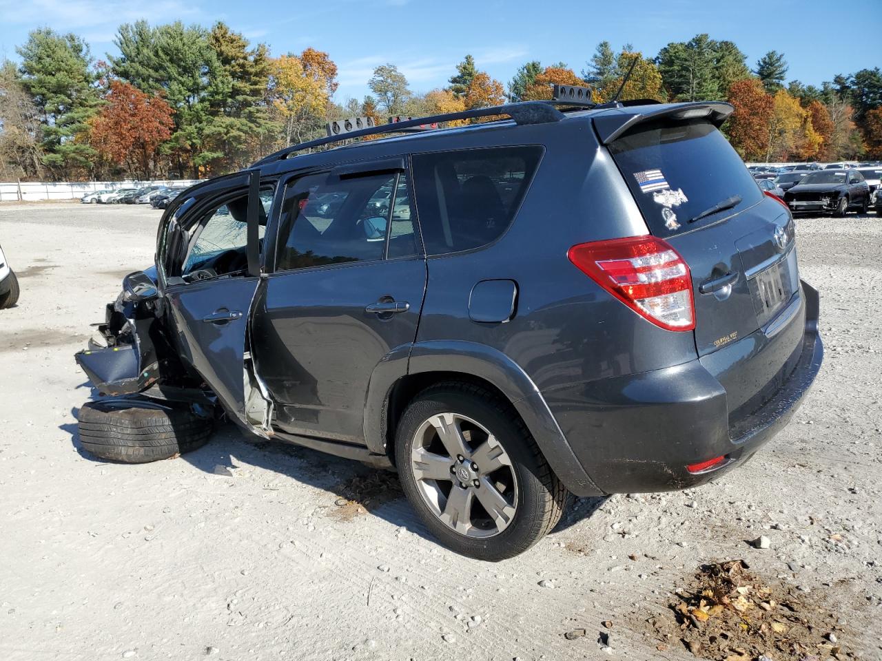 2011 Toyota RAV 4 - Image 2