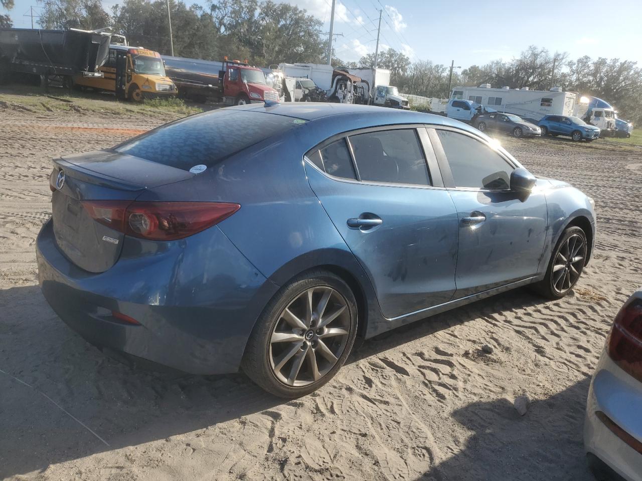 2018 Mazda 3 - Image 3