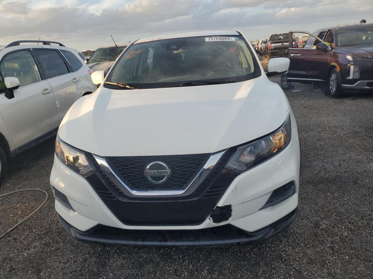 2020 Nissan Rogue - Image 5