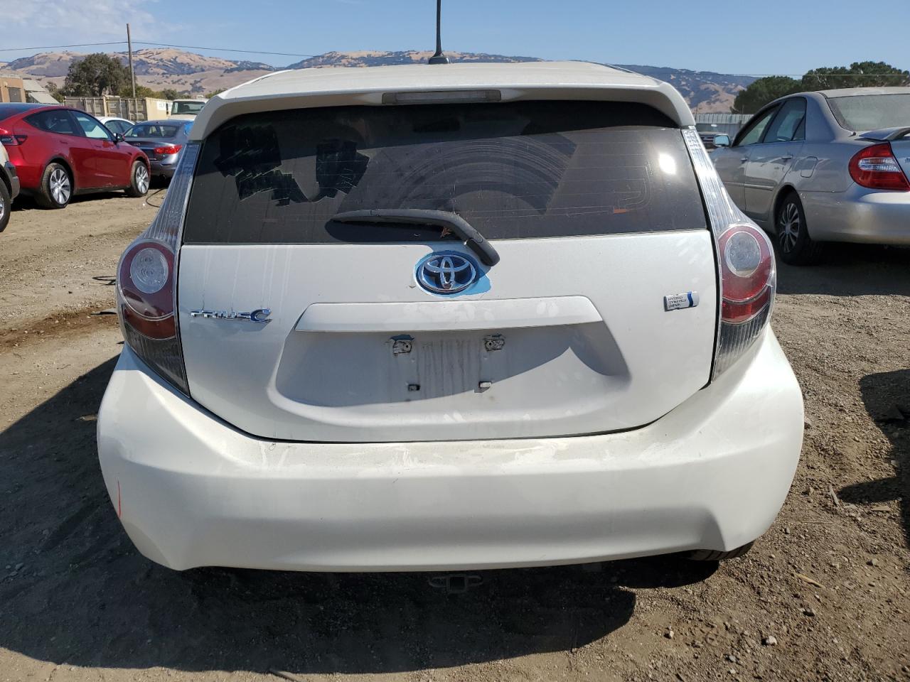 2014 Toyota Prius C VIN: JTDKDTB39E1070250 Lot: 72282554