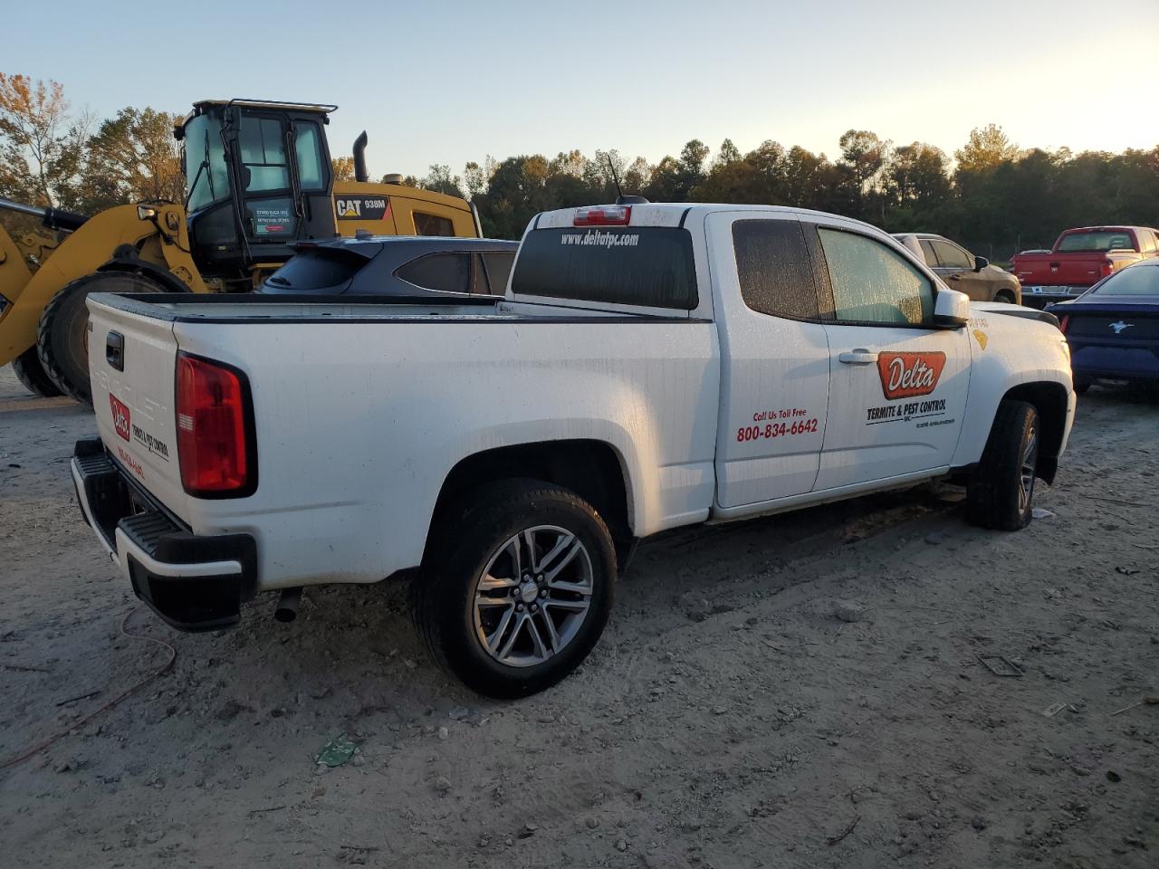 2022 Chevrolet Colorado - Image 3