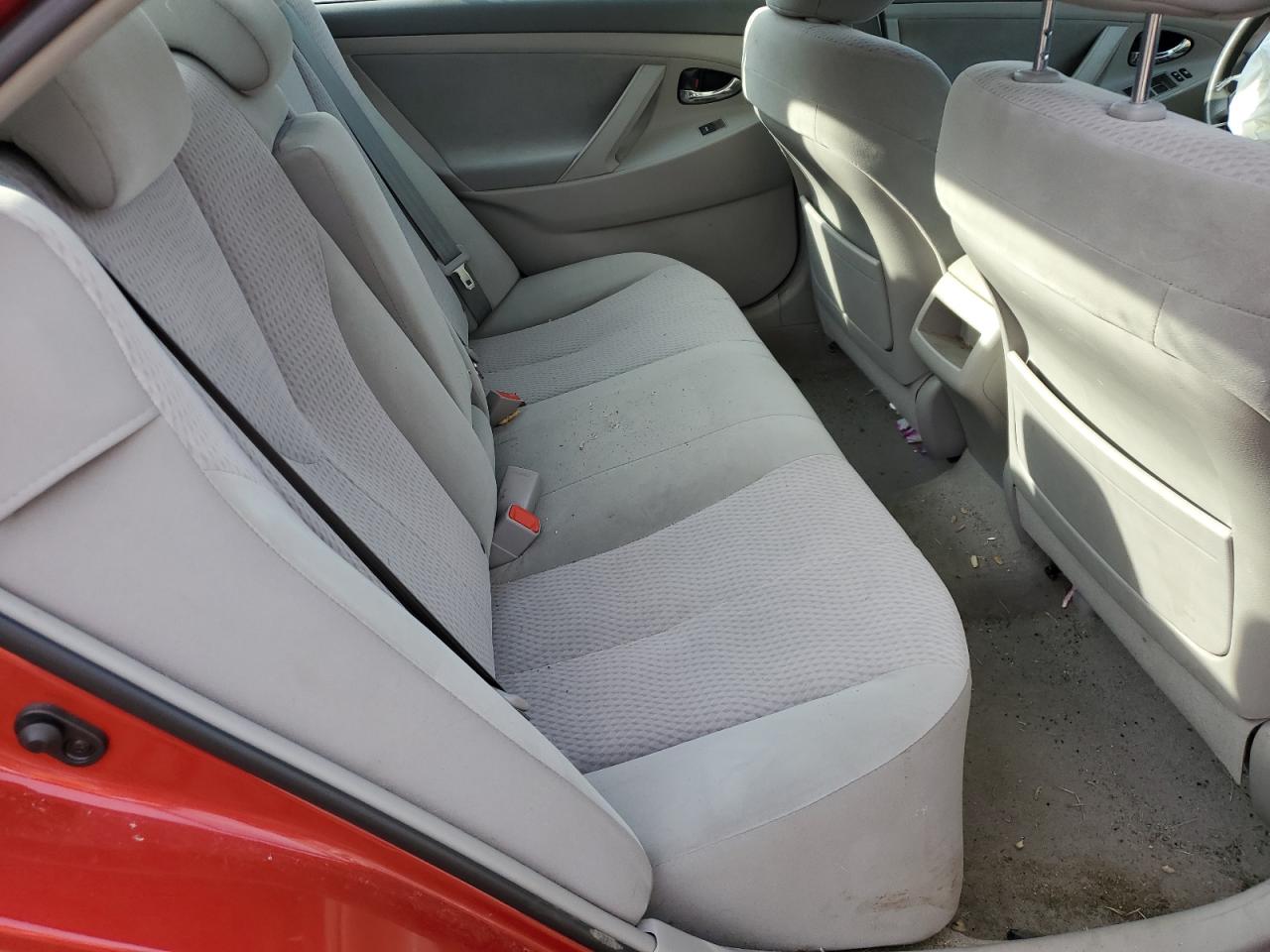 2011 Toyota Camry - Image 10