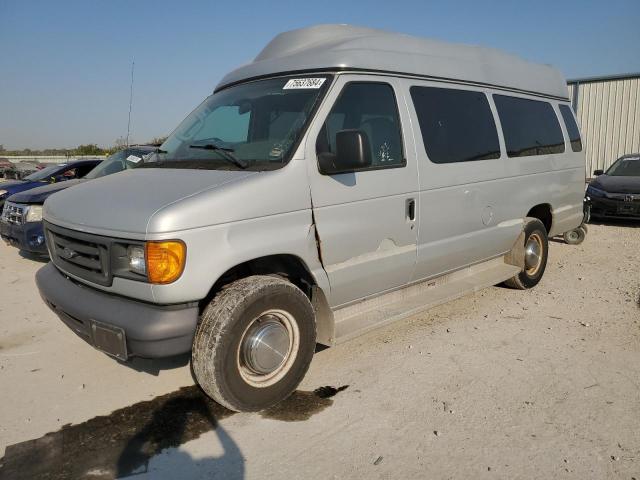 2006 Ford Econoline E350 Super Duty Wagon