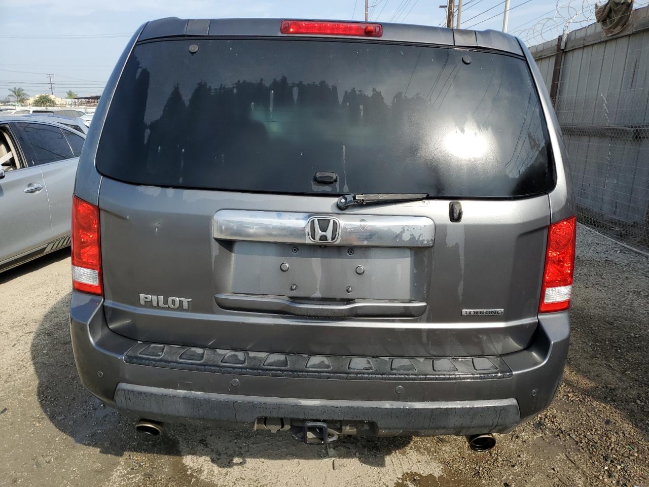 5FNYF3H9XBB036823 2011 Honda Pilot Touring