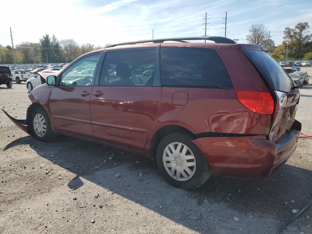 2009 Toyota Sienna - Image 2