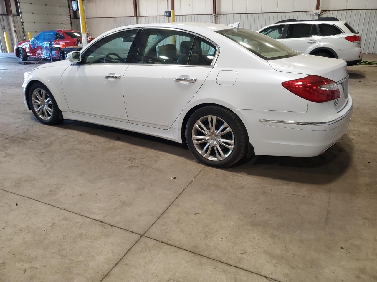 2014 Hyundai Genesis - Image 2