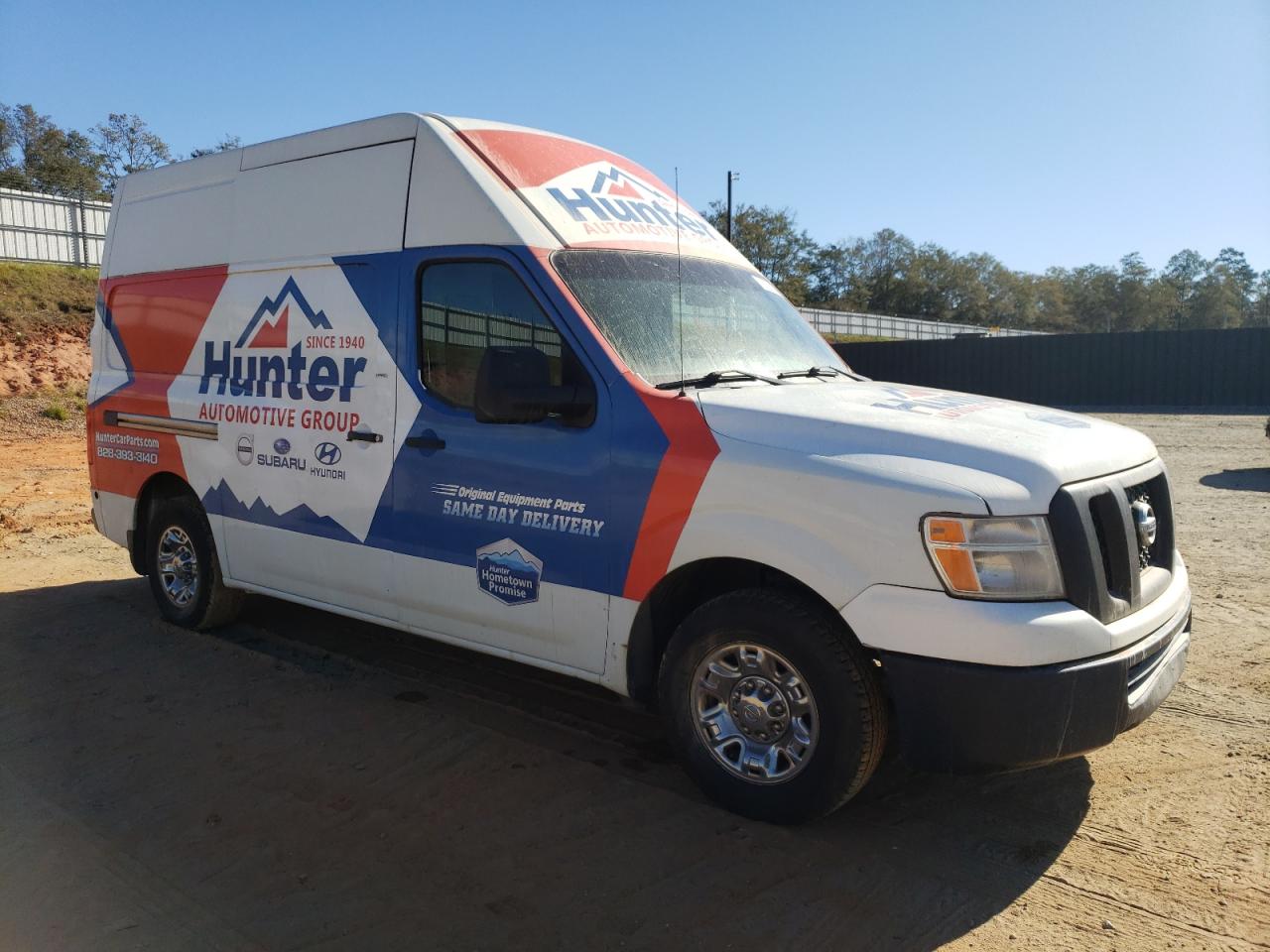 2014 Nissan NV - Image 4