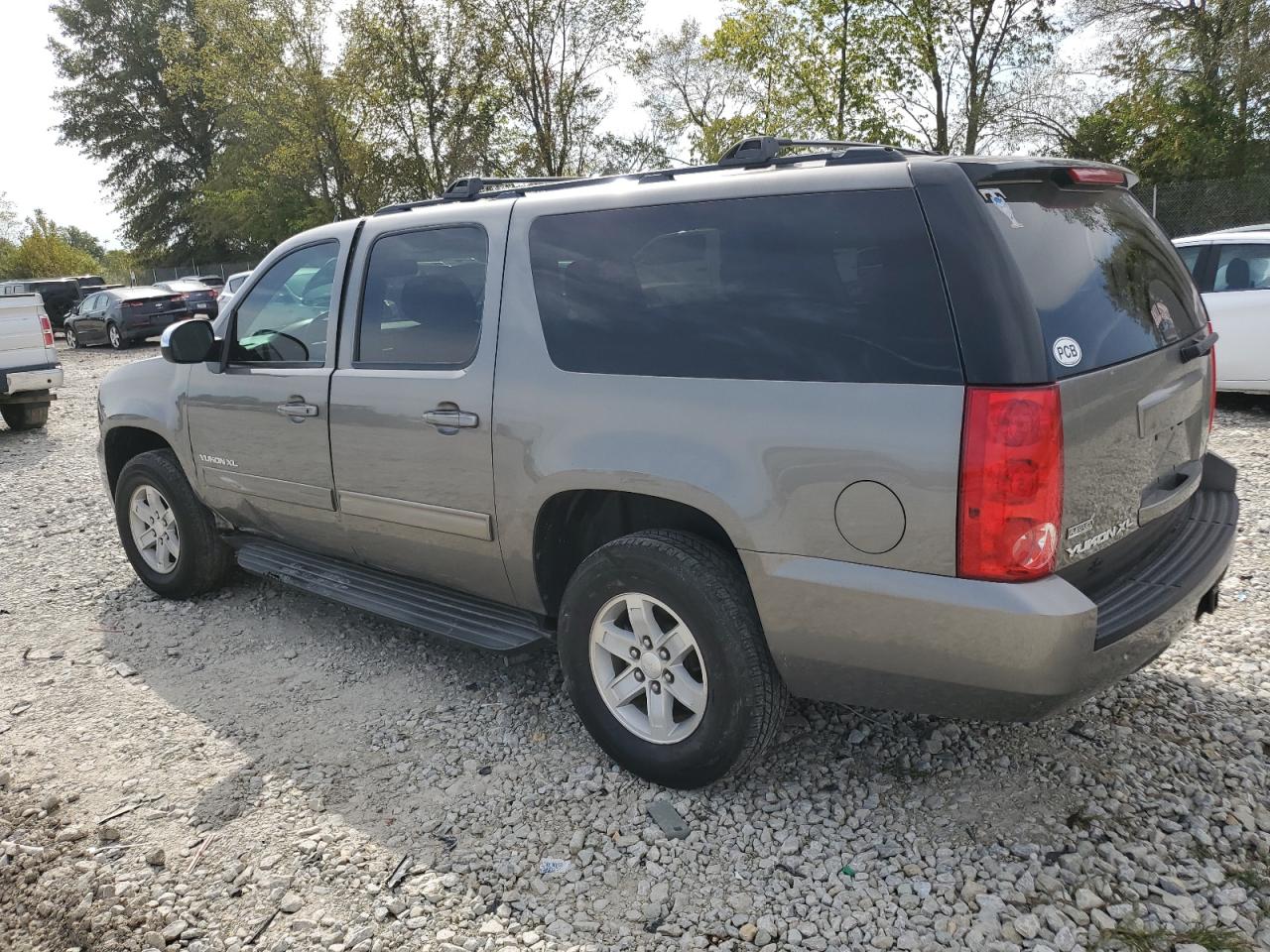 2012 GMC Yukon - Image 2