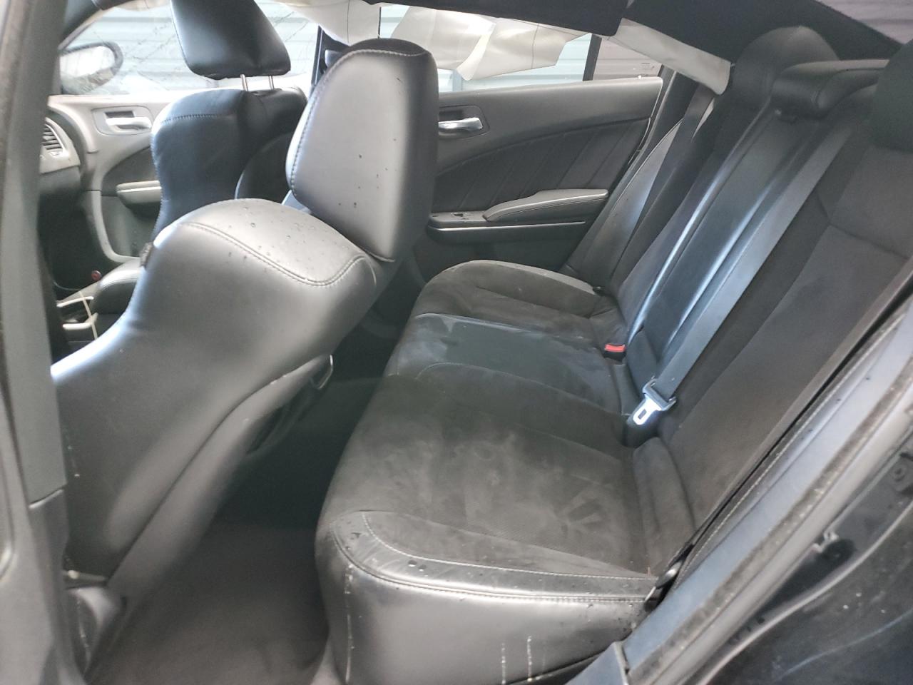 2018 Dodge Charger - Image 10