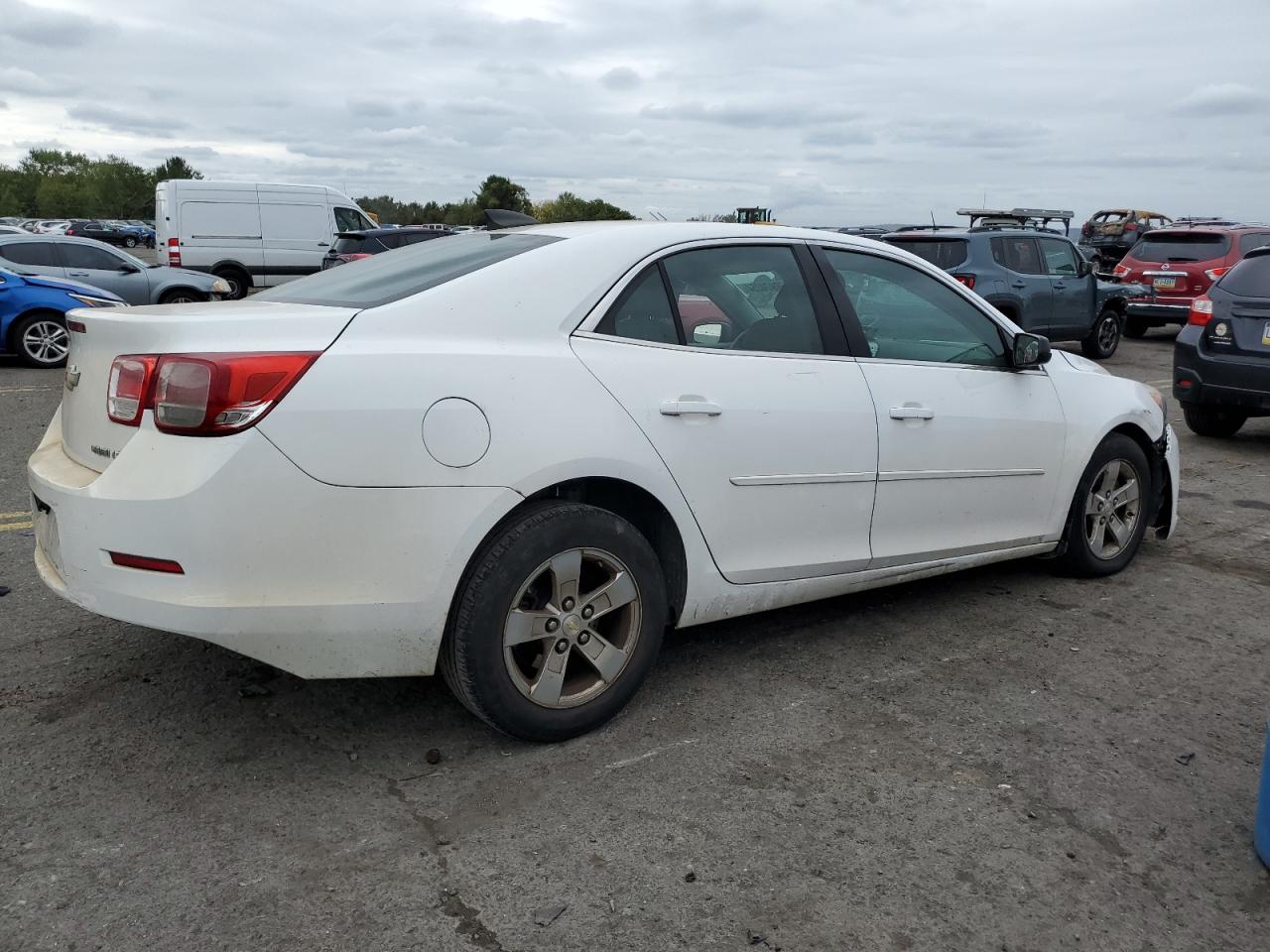 2015 Chevrolet Malibu - Image 3