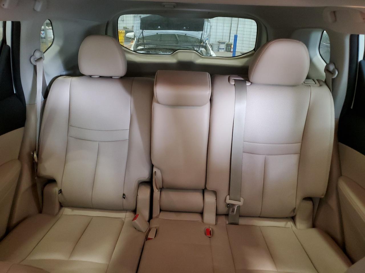 2018 Nissan Rogue - Image 10