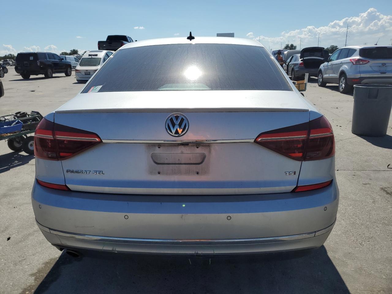 1VWCT7A32HC033465 2017 Volkswagen Passat Sel Premium