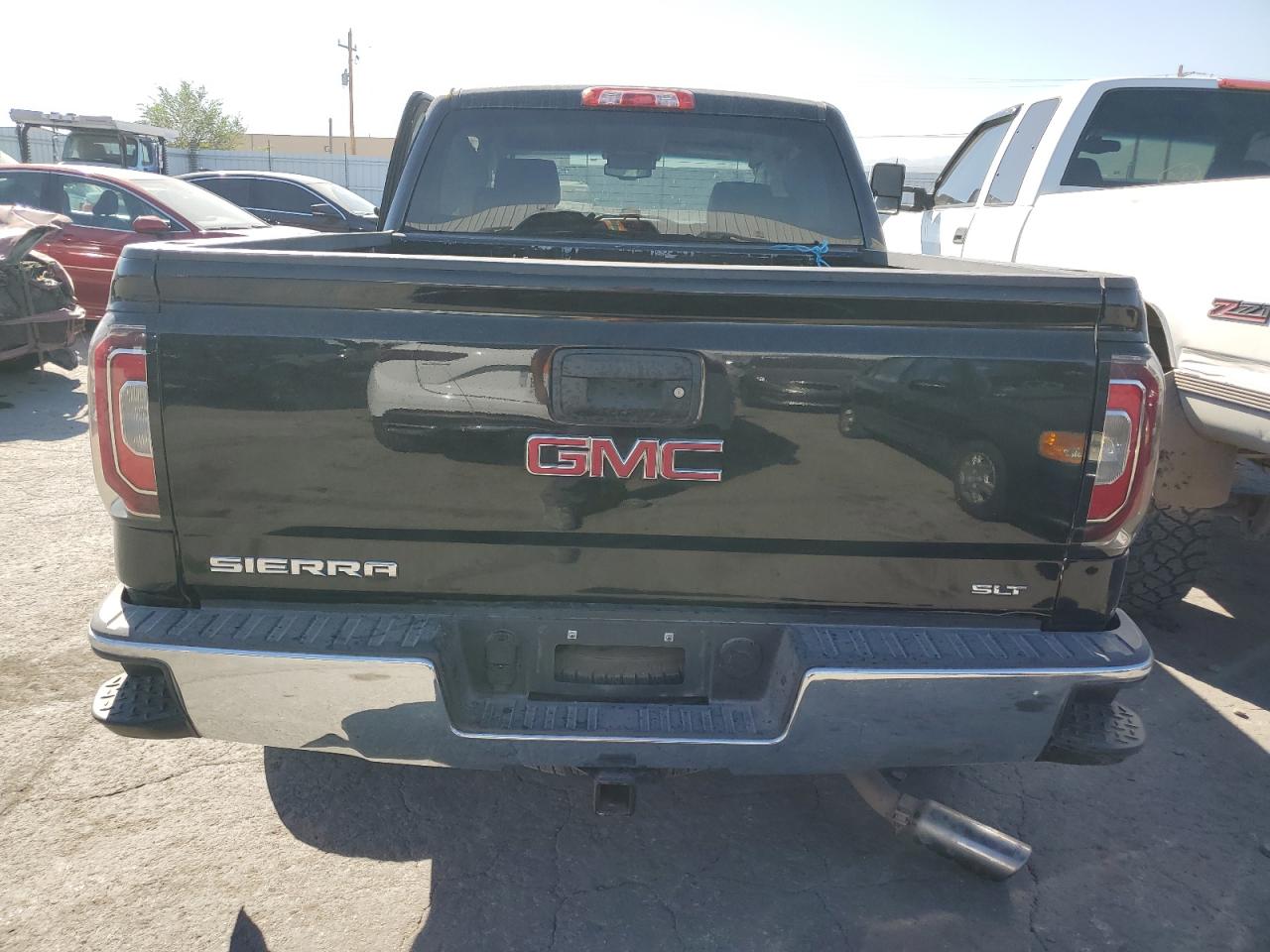 3GTP1NEC4JG335643 2018 GMC Sierra C1500 Slt