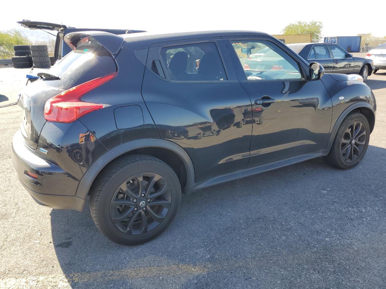 2014 Nissan Juke - Image 3