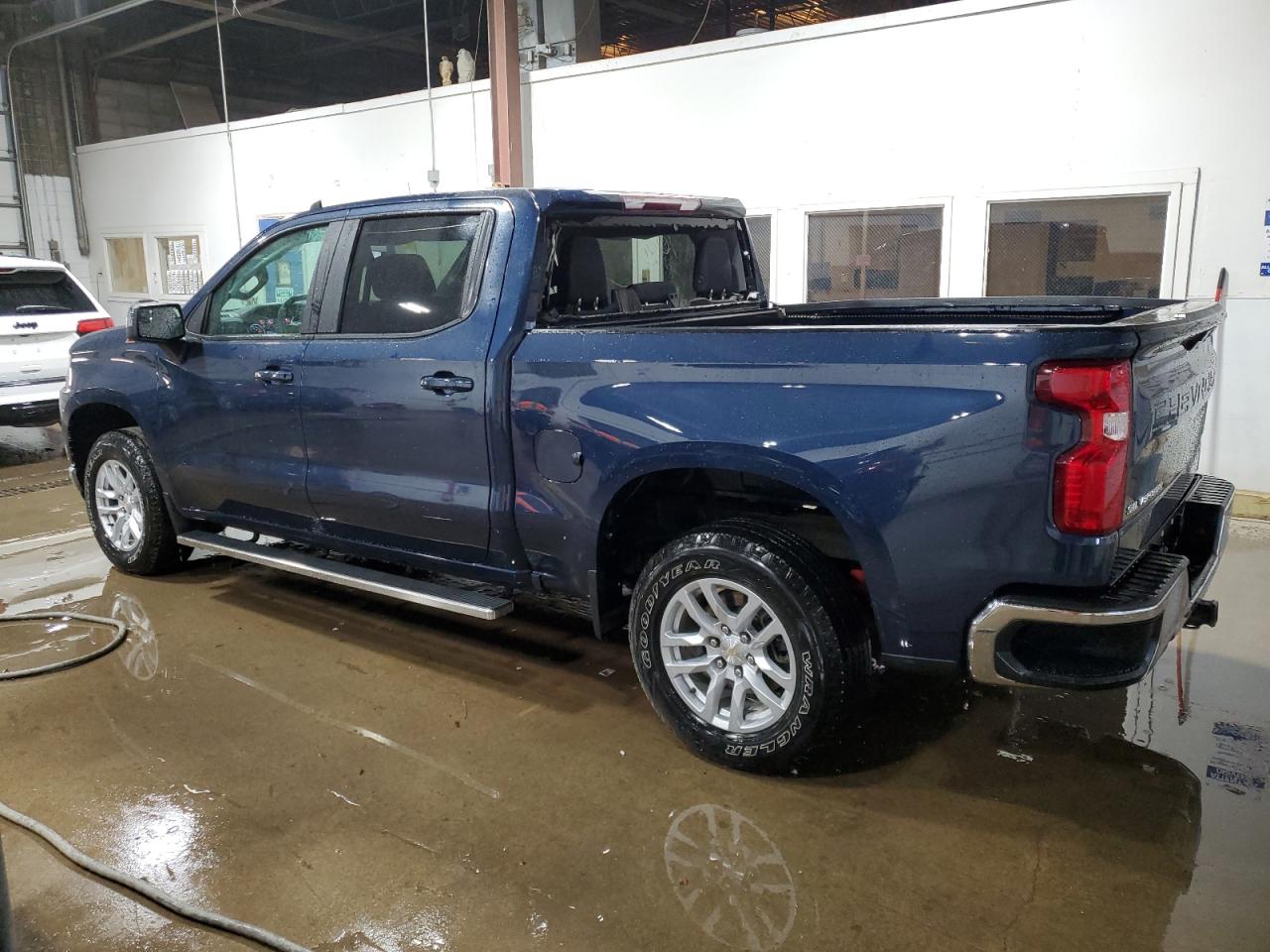 2022 Chevrolet Silverado - Image 2