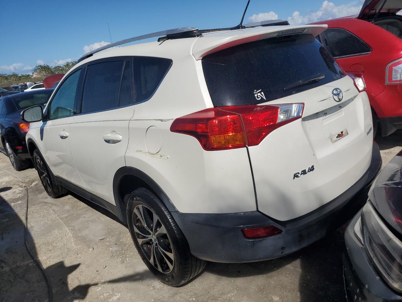 2015 Toyota RAV 4 - Image 2