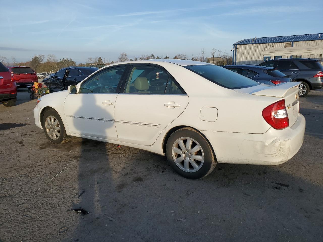 2003 Toyota Camry Le VIN: 4T1BF30K33U045209 Lot: 76950244