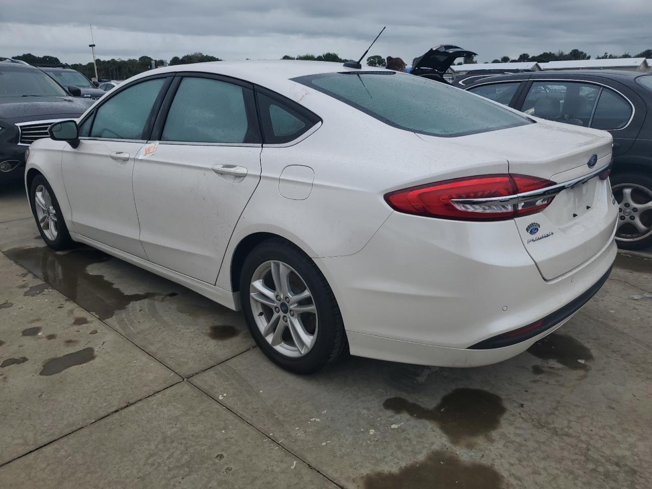 3FA6P0HD1JR259021 2018 FORD FUSION - Image 2