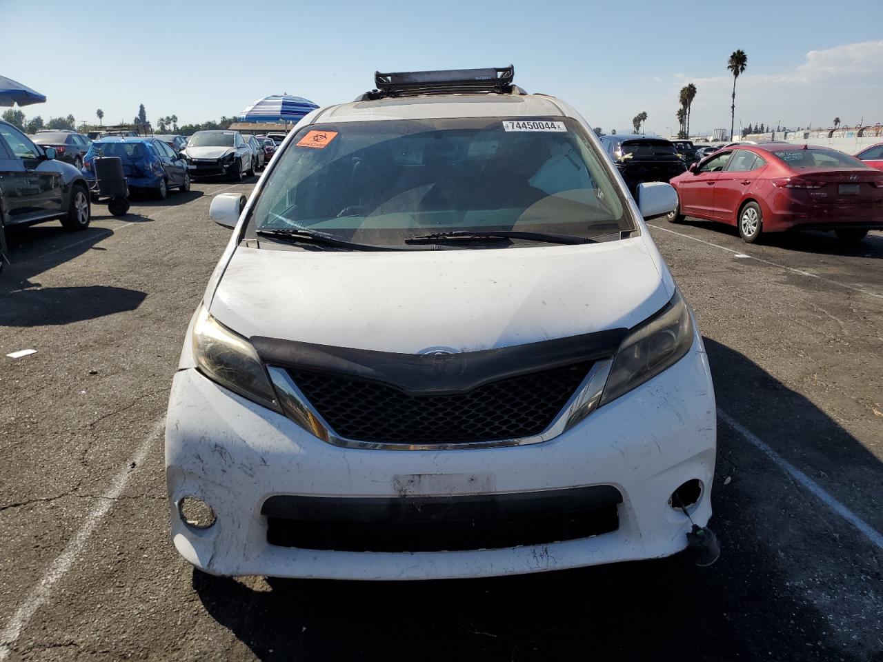 VIN 5TDXZ3DC9HS849823 2017 TOYOTA SIENNA no.5