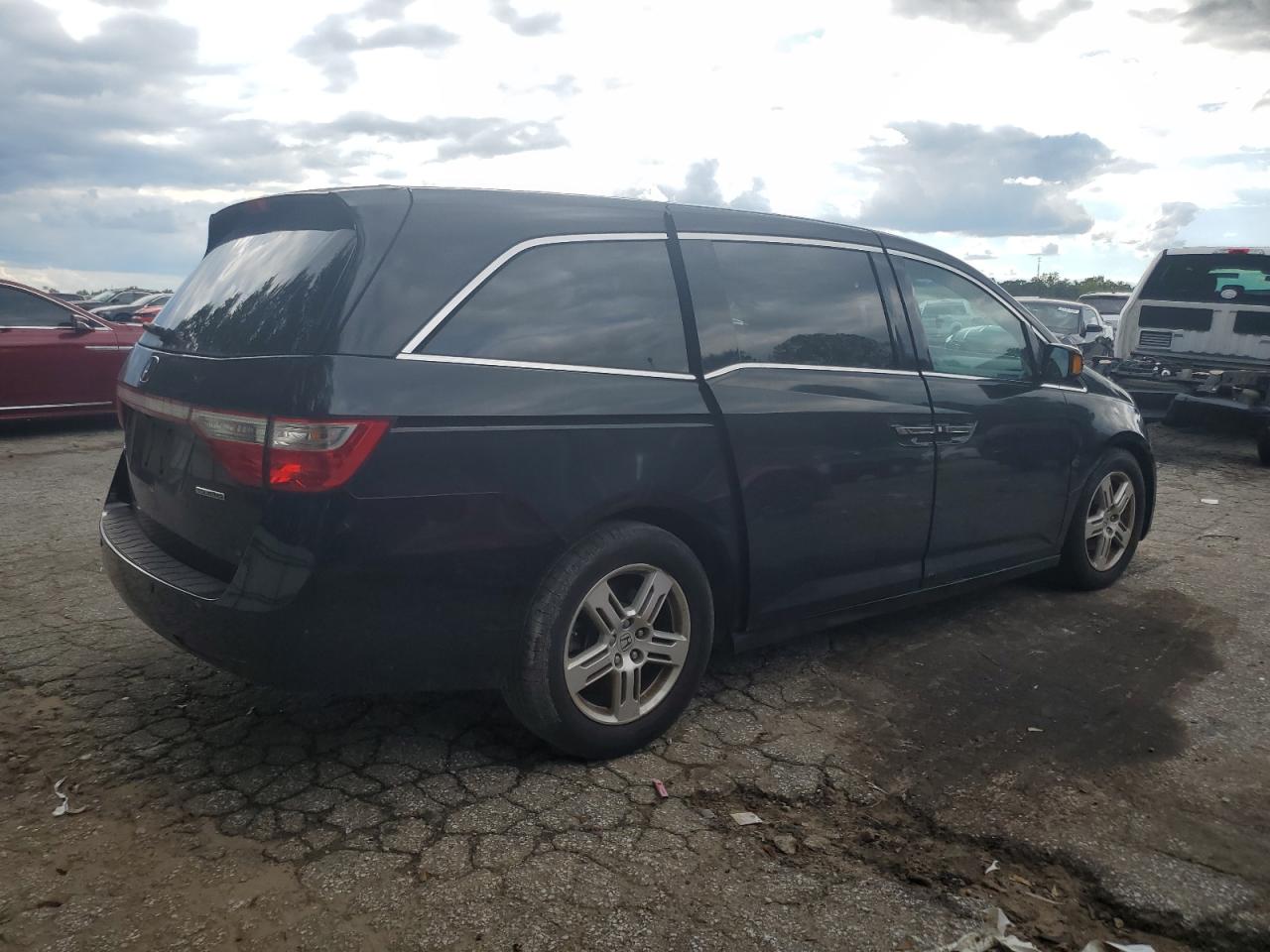2012 Honda Odyssey - Image 3