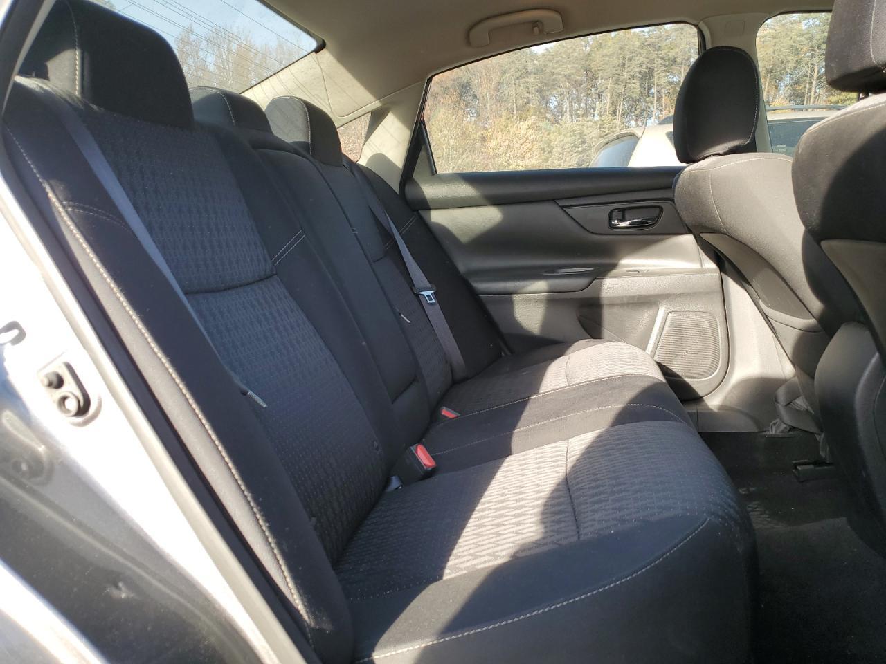 2016 Nissan Altima - Image 11