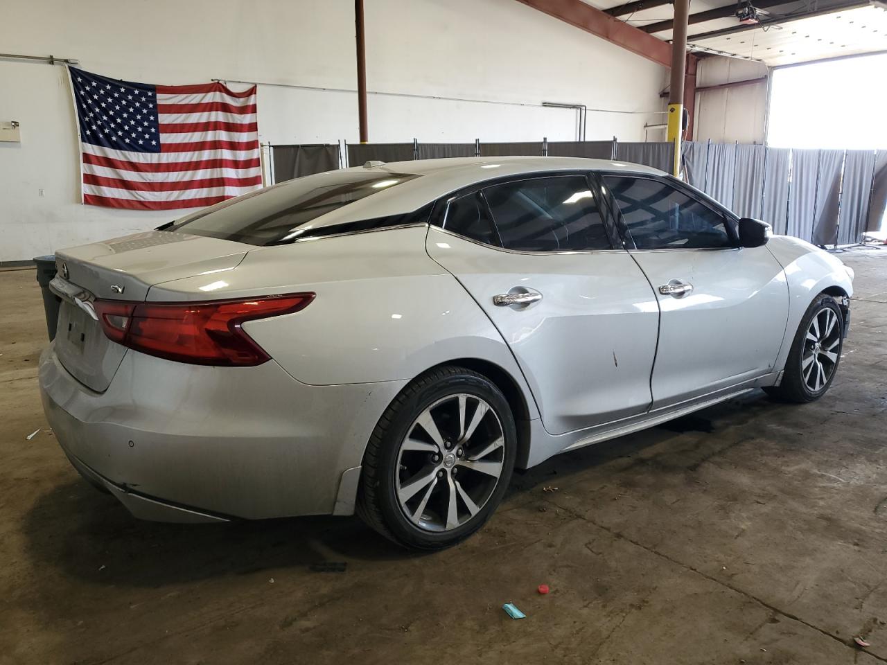 2017 Nissan Maxima - Image 3