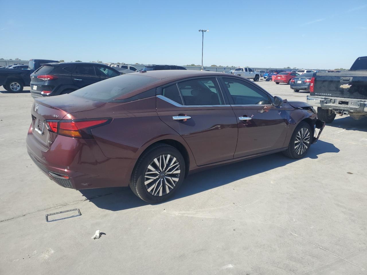 2024 Nissan Altima - Image 3