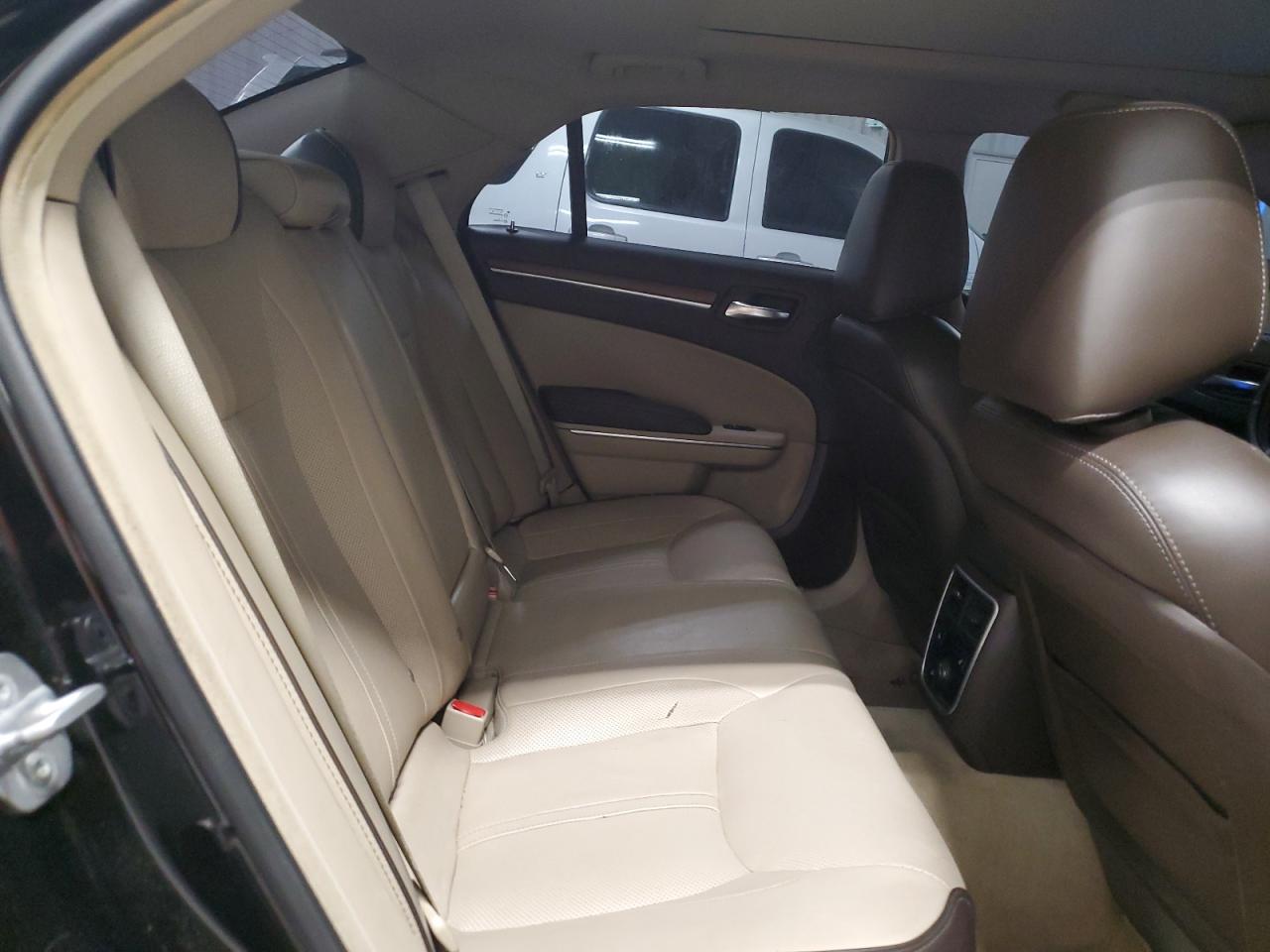 2012 Chrysler 300C Luxury VIN: 2C3CCASTXCH257110 Lot: 77395814